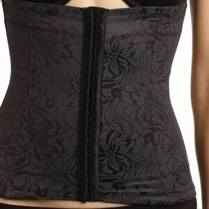 Maidenform Waist Nipper Ultra Firm Control Trainer NWT Size S